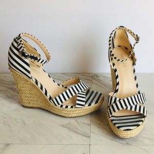 Nine West Espadrille wedge navy blue & white striped sz 8